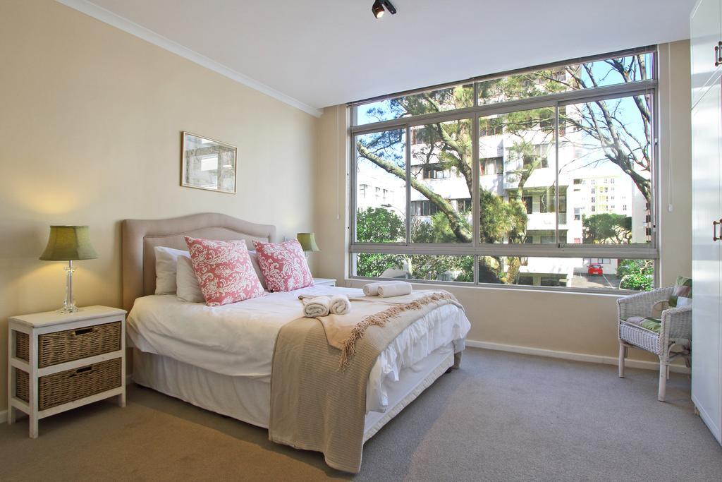 Berkeley Square Apartment Cape Town Luaran gambar