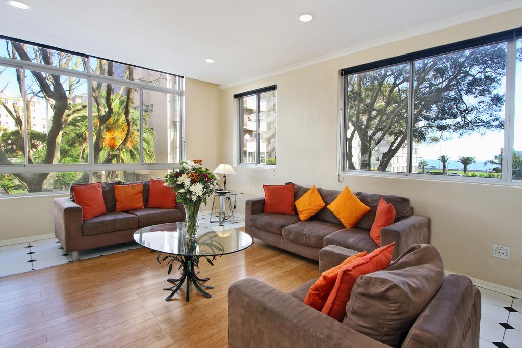 Berkeley Square Apartment Cape Town Luaran gambar