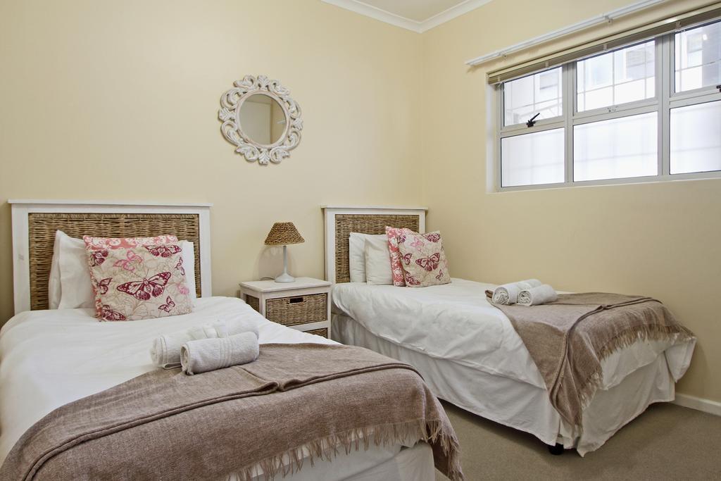 Berkeley Square Apartment Cape Town Luaran gambar