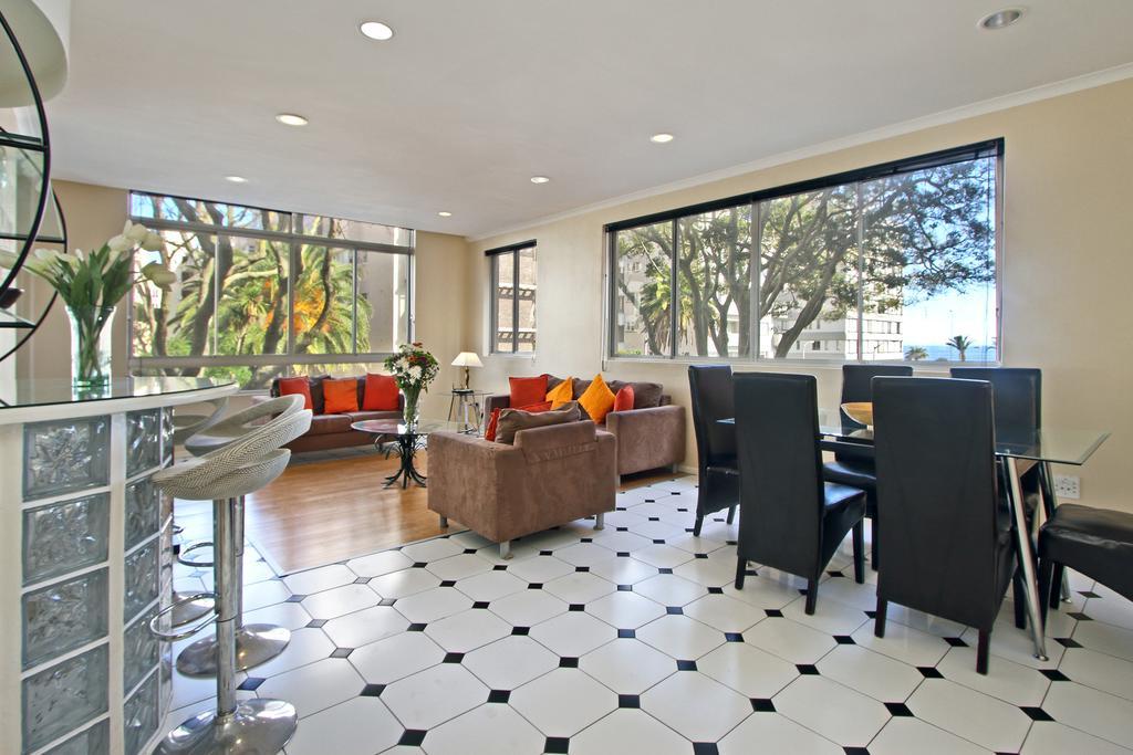 Berkeley Square Apartment Cape Town Luaran gambar