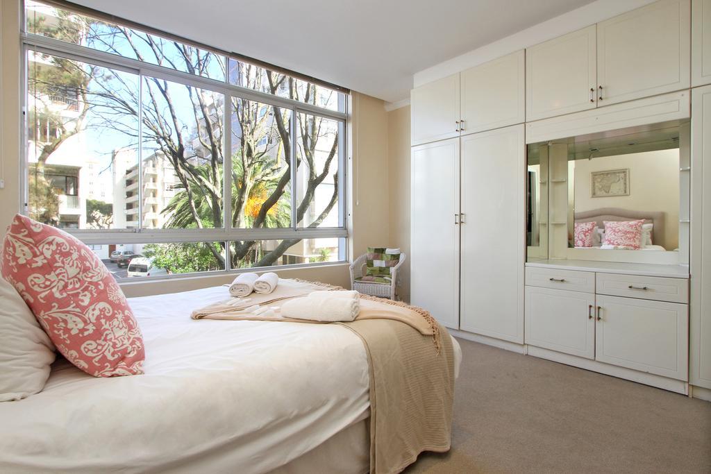Berkeley Square Apartment Cape Town Luaran gambar