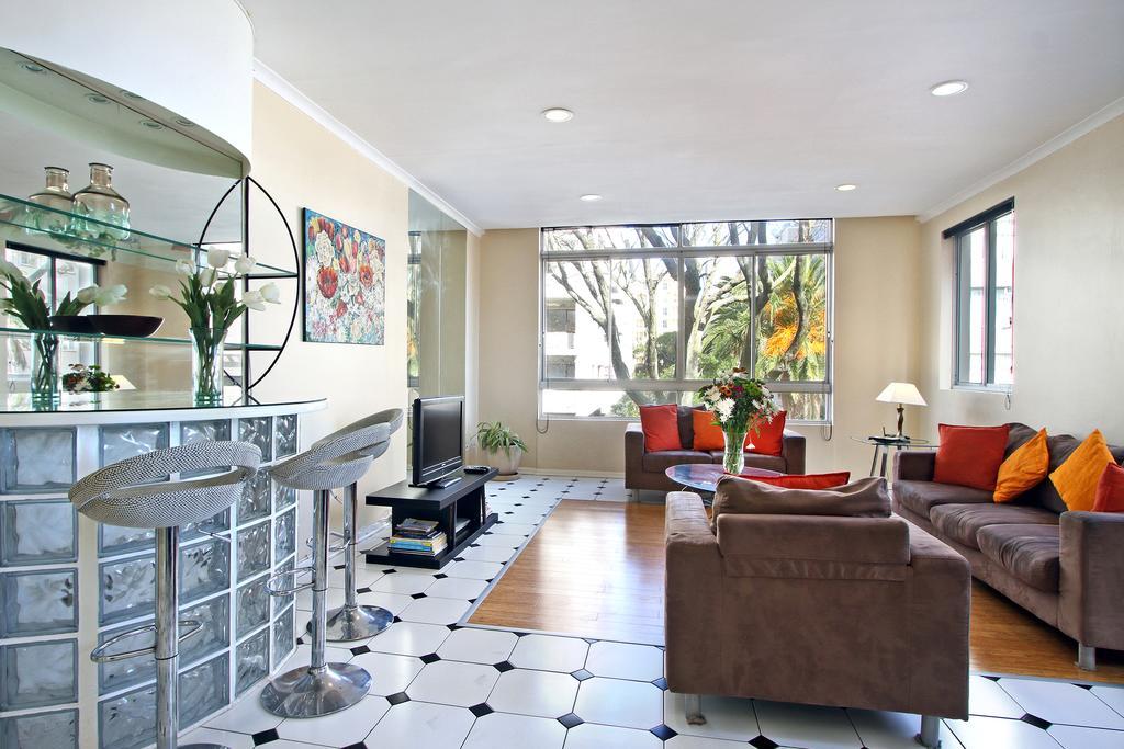 Berkeley Square Apartment Cape Town Luaran gambar