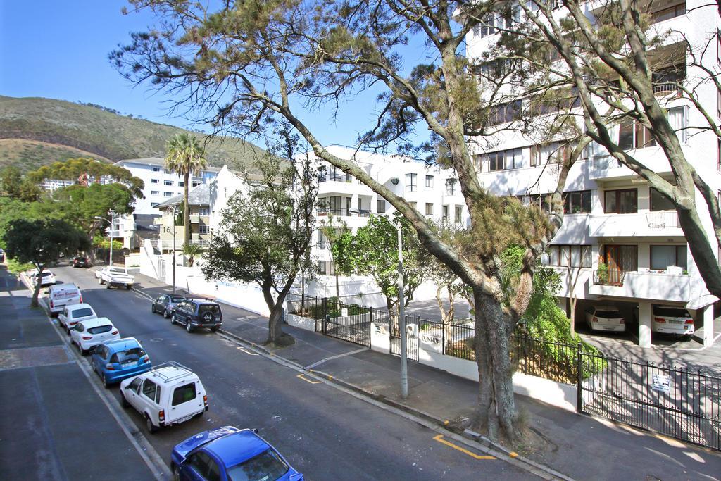 Berkeley Square Apartment Cape Town Luaran gambar